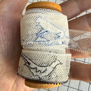Vintage Embroidered Mesh Trim Prairie Wildlife Wolf & Pheasant Novelty Sewing